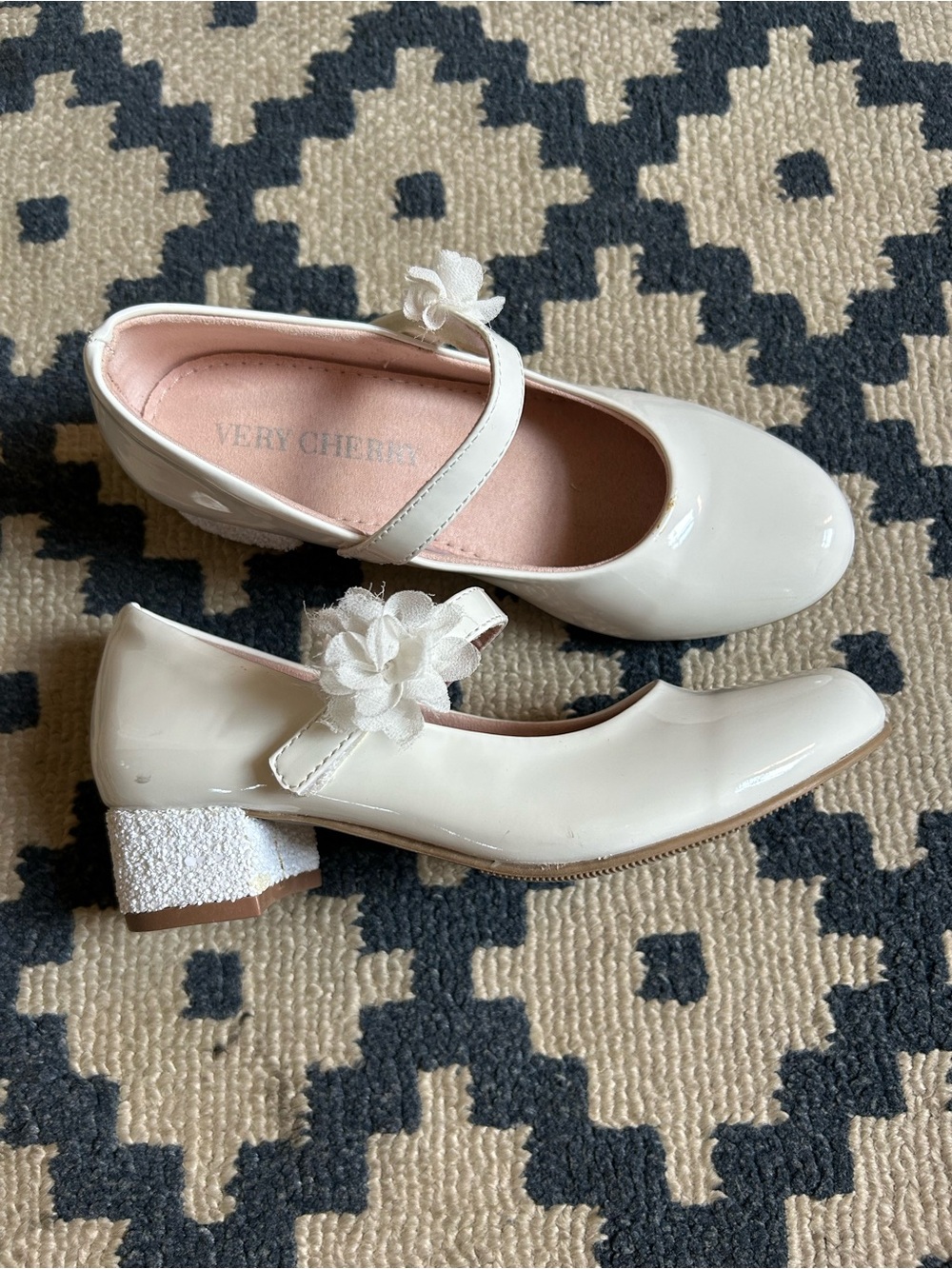Girl shoes bundle - Picture 4 of 5